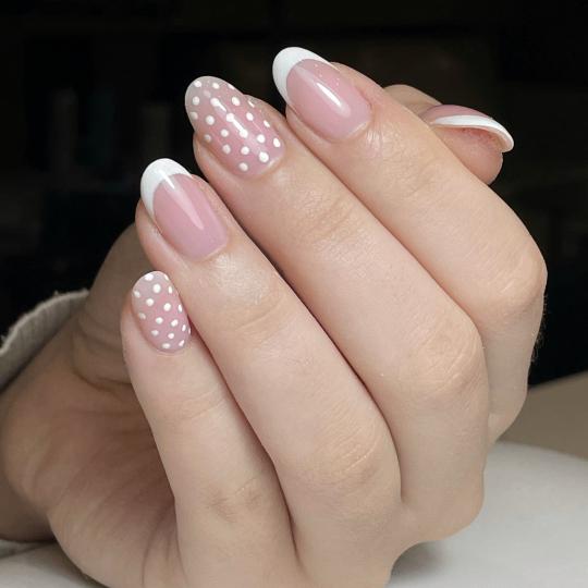 Nails Studio #beograd Ojačavanje noktiju Ojačavanje noktiju gelom