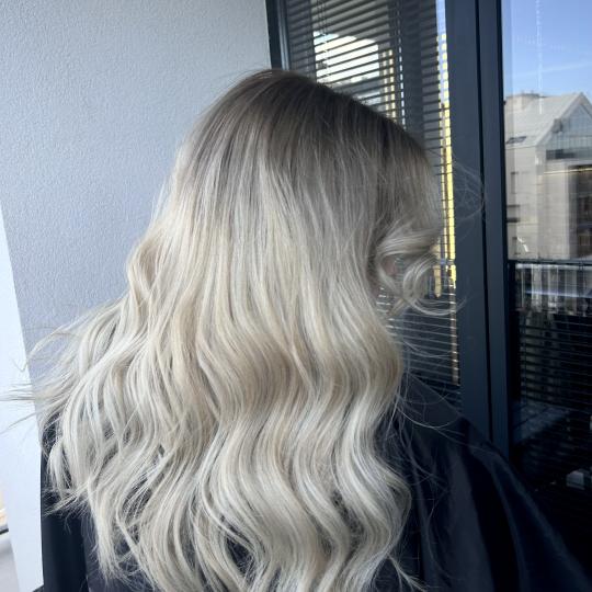 The Mat #beograd Pramenovi Balayage niski - duga kosa