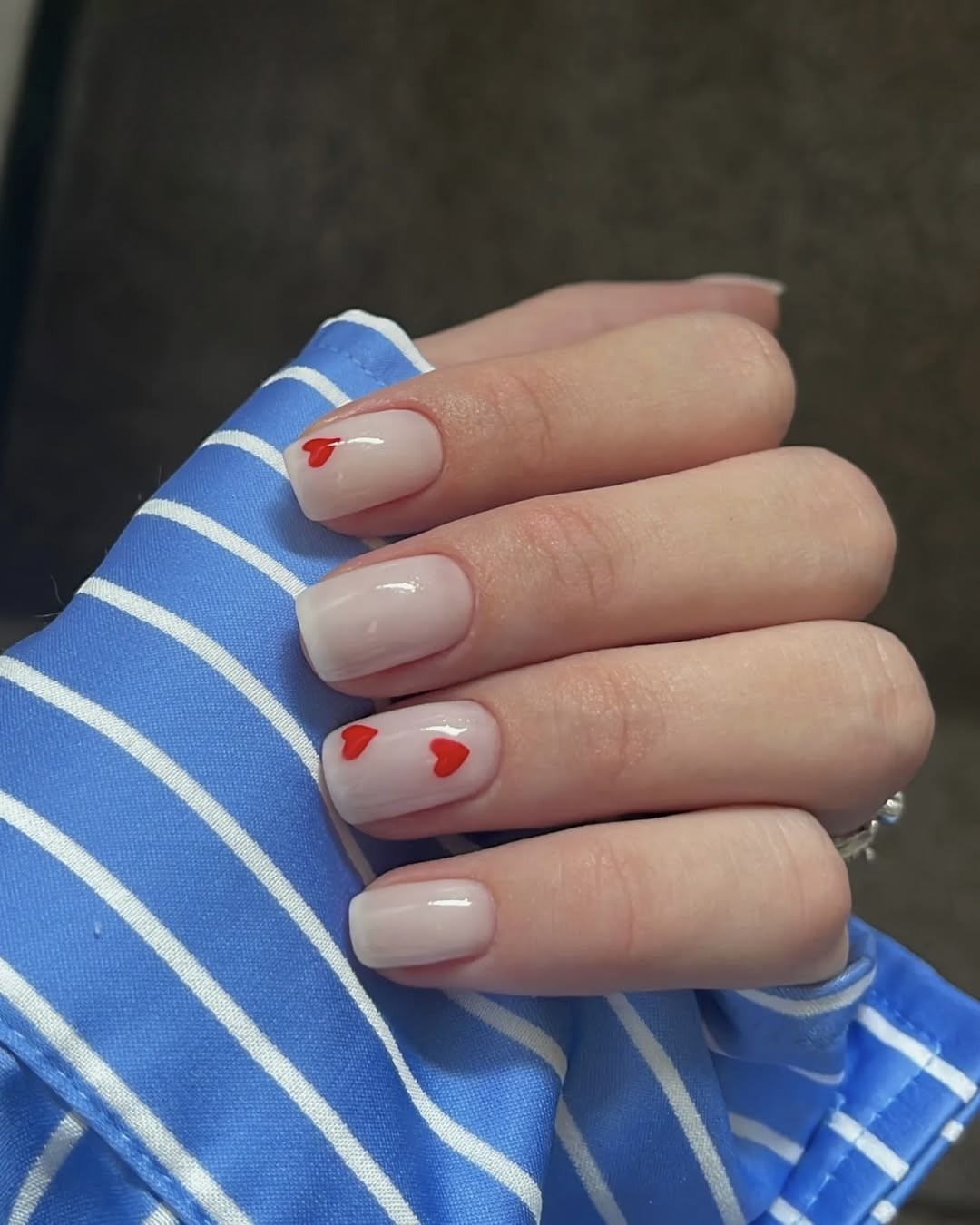 Manikir + gel lak (rubber base) - Miki Nail Care, Beograd Gel lak Nokti Gel lak, Beograd, Banovo brdo