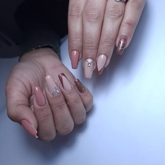 Princess beauty #nis Izlivanje noktiju Izlivanje noktiju gelom - M dužina