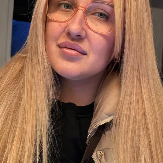 Esthetique Privé #beograd Šišanje Žensko šisanje +tretman za hidrataciju kose+ feniranje - sve 