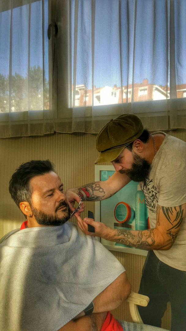 Muško šišanje makazama i mašinicom - Bibi beauty centar, Beograd Muško šišanje Frizerski saloni Muško šišanje, Beograd, Banovo brdo