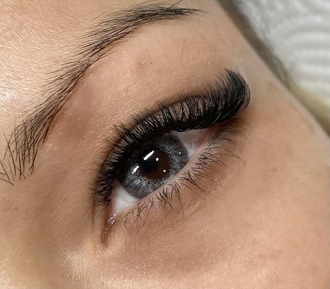 Nadogradnja svilenih trepavica - od 4D do 6D - Coco Beauty Room, Beograd Nadogradnja trepavica Lice Nadogradnja trepavica, Beograd, Vračar, Čubura, Crveni krst