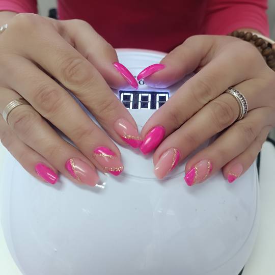 Taci nail art #beograd Ojačavanje noktiju Ojačavanje prirodnih noktiju gelom