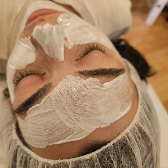 Esthetique Privé #beograd Tretman lica Klasican tretman lica + Depilacija celog tela