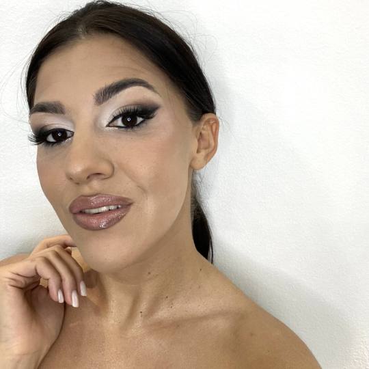 SM Beauty studio #nis Make-up / šminkanje Profesionalno šminkanje + veštačke trepavice