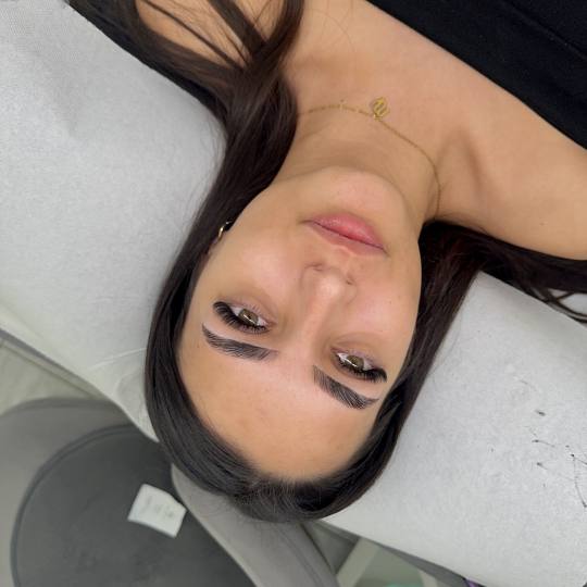 Miss Lash #beograd Obrve Brow lift + farbanje obrva + korekcija obrva pincetom