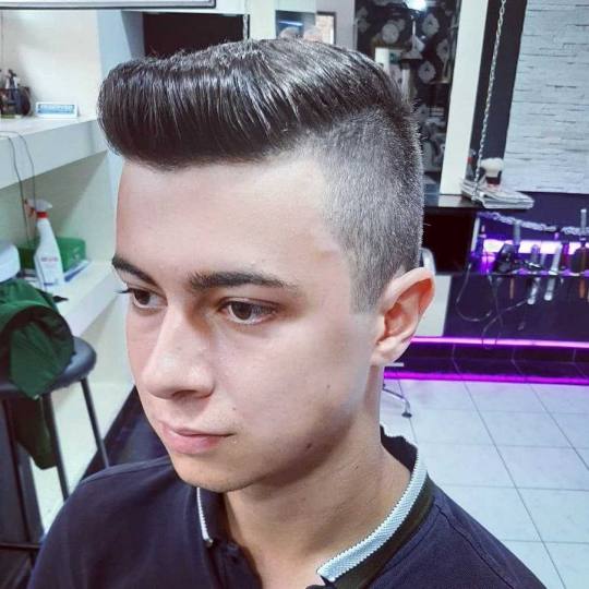 Headroom #beograd Muško šišanje Muško šišanje makazama + mašinicom ✂️ Sloba
