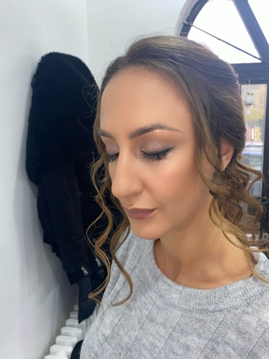 Lovely Style #beograd Make-up / šminkanje Profesionalno šminkanje + svečana frizura