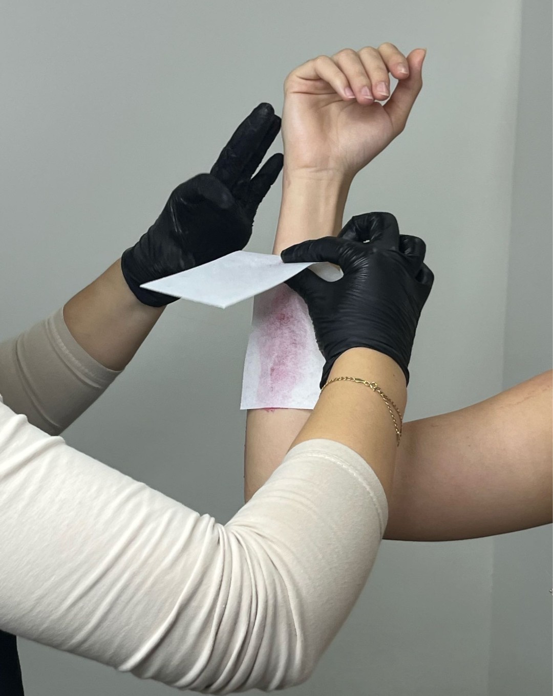 Hermanita beauty studio #beograd Depilacija ruku Depilacija celih ruku hladnim voskom - za dame