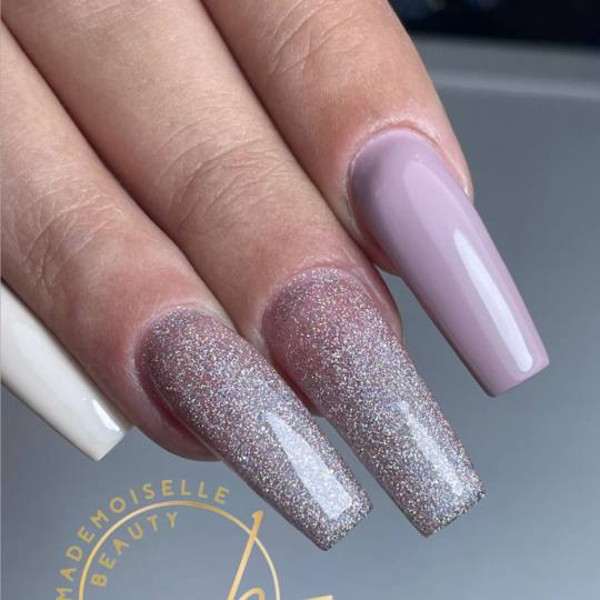 Mademoiselle Beauty #beograd Izlivanje noktiju Izlivanje noktiju gelom - L dužina