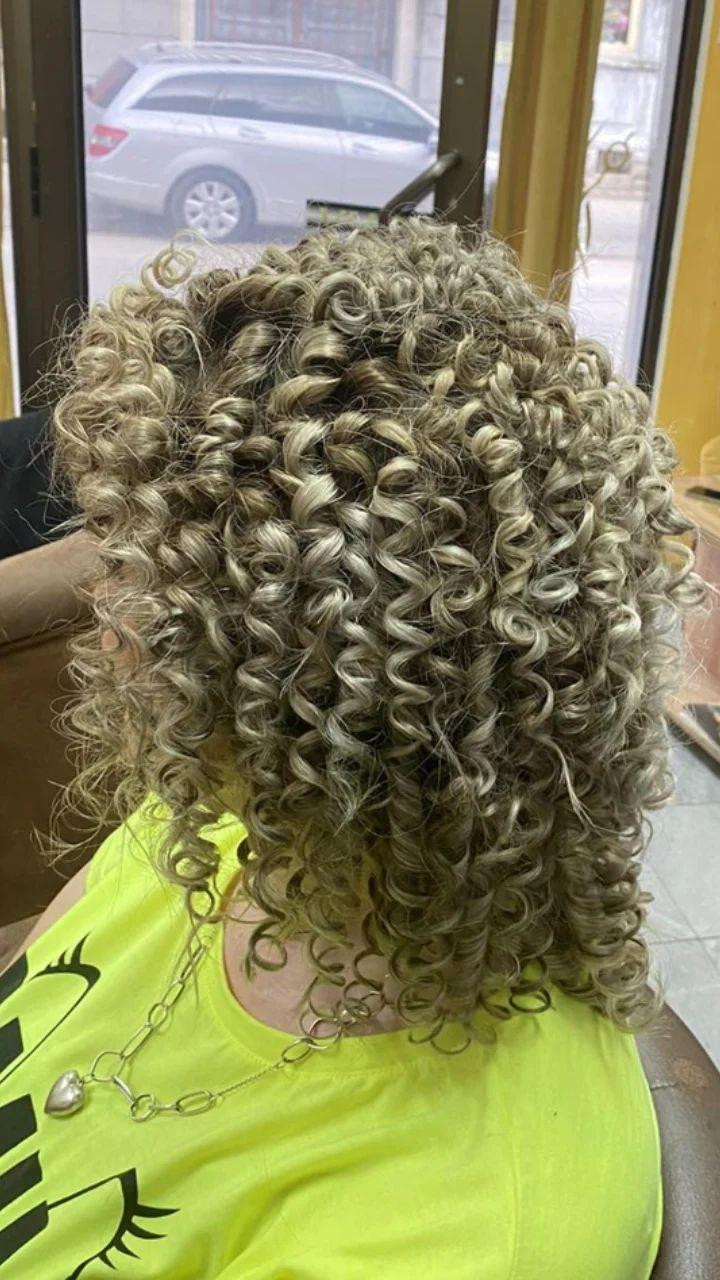 Studio Krasiva #krusevac Uvijanje, lokne i talasi Afro lokne - kosa srednje dužine