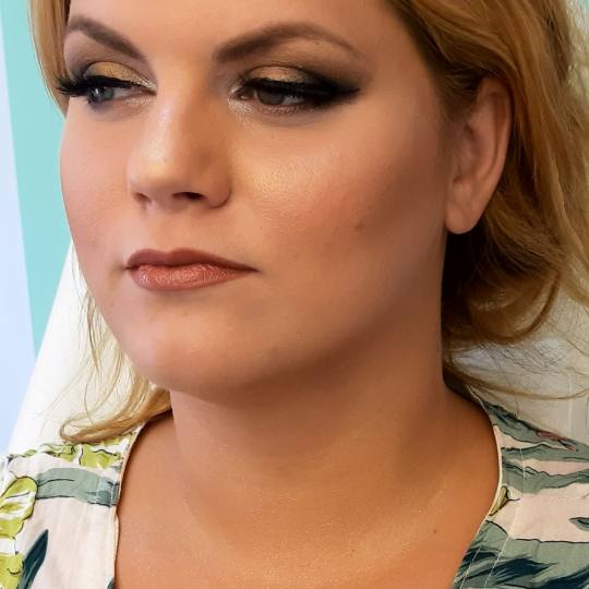 Albina Unisex Studio Lepote #temerin Make-up / šminkanje Profesionalno šminkanje + veštačke trep