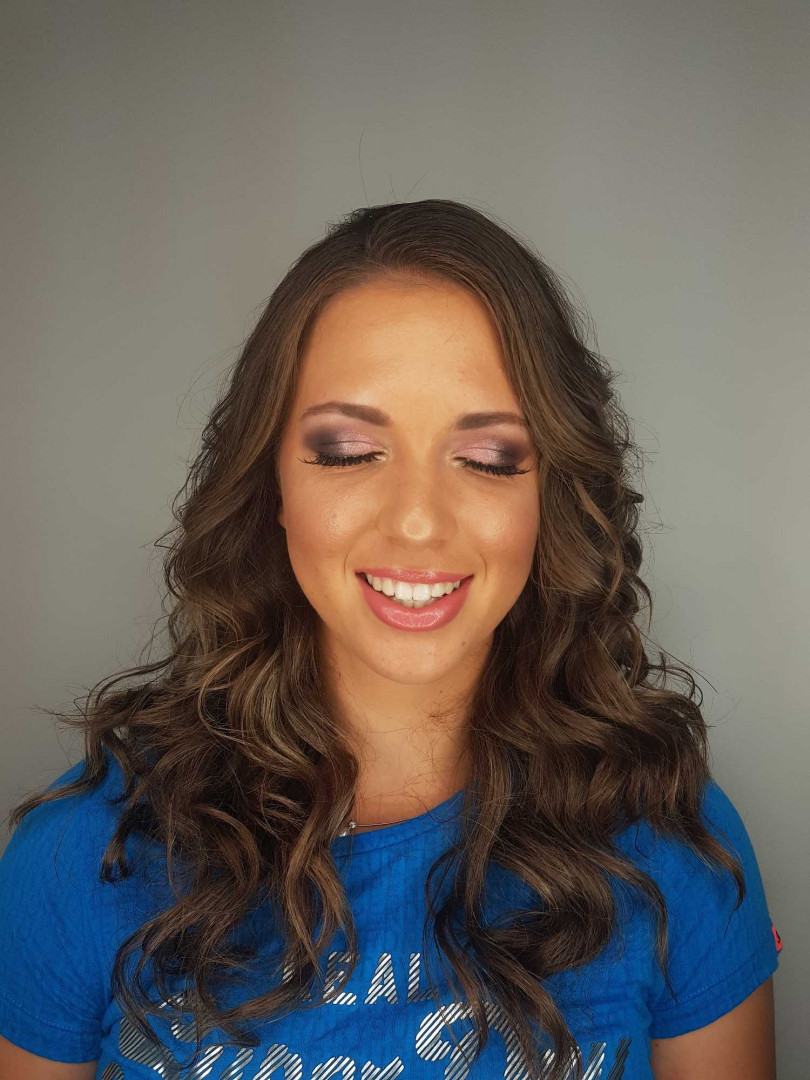 Profesionalno šminkanje + 3D mink trepavice - Cut 'n' Go, Novi Sad Make-up / šminkanje Lice Make-up / šminkanje, Novi Sad, Rotkvarija, Podbara, Salajka