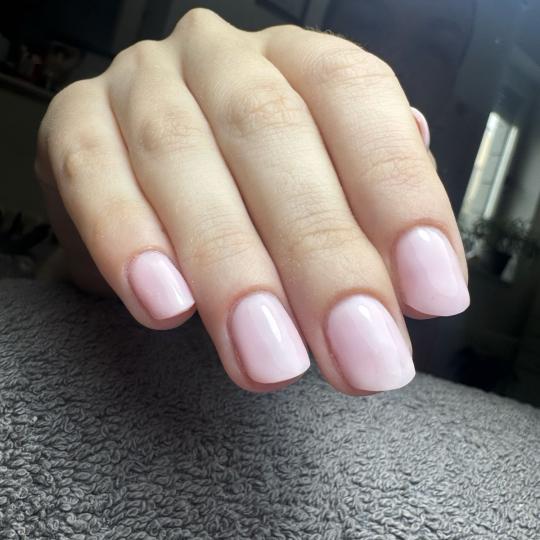 Spicy beauty #beograd Ojačavanje noktiju Ojačavanje noktiju rubber bazom - S dužina Nokti