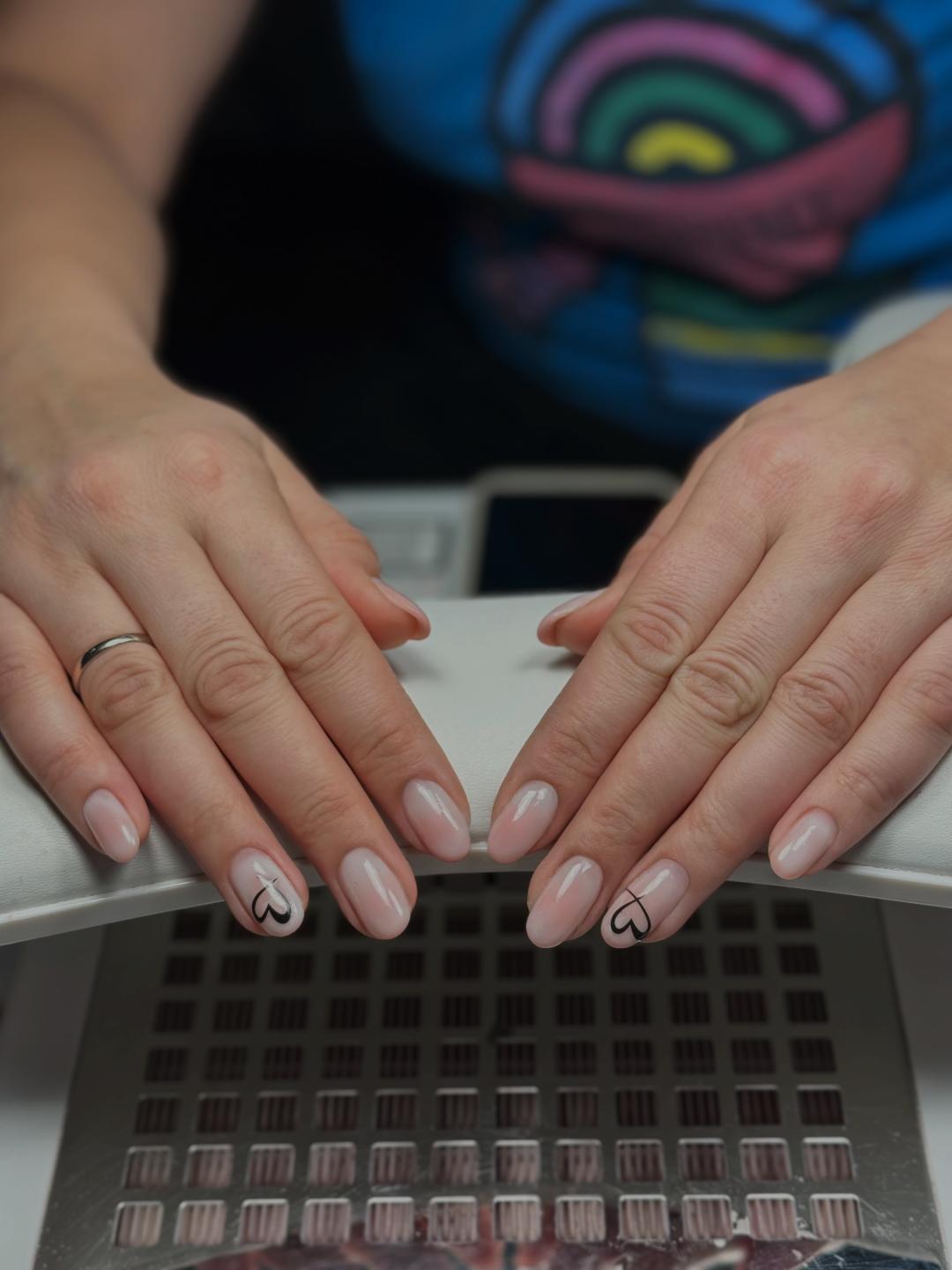 Angiva Beauty #beograd Ojačavanje noktiju Ojačavanje noktiju gelom - S dužina