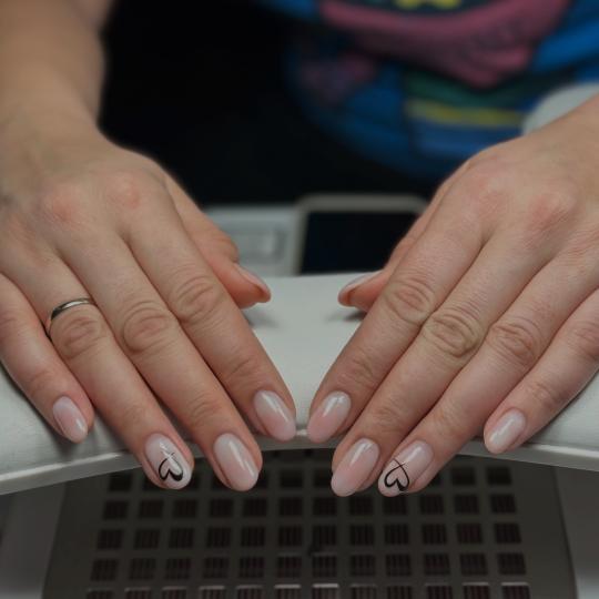 Angiva Beauty #beograd Ojačavanje noktiju Ojačavanje noktiju gelom - S dužina