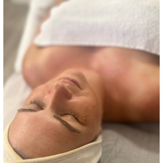 Step up beauty #beograd Masaža za opuštanje / relax / antistres Masaža lica + vrata + dekoltea + 