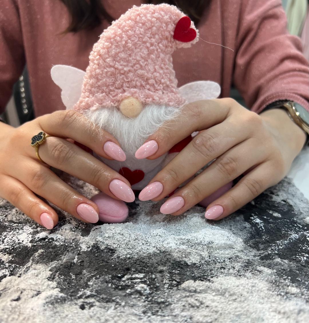 Ojačavanje noktiju gelom - M dužina - Just me, Beograd Ojačavanje noktiju Nokti Ojačavanje noktiju, Beograd, Vračar, Čubura, Crveni krst