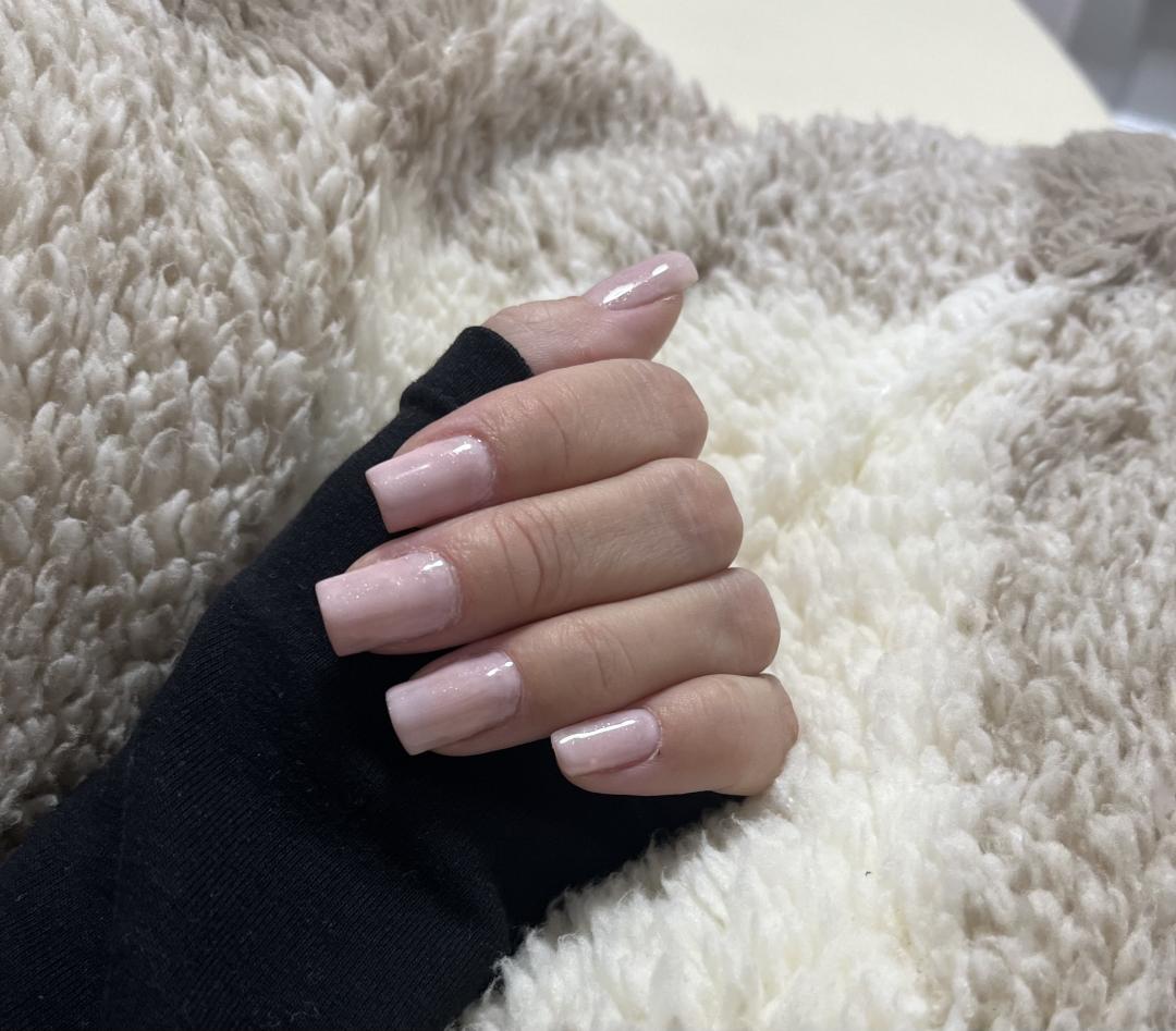 Amelini beauty concept #beograd Gel lak Manikir + gel lak RUBER baza + boja