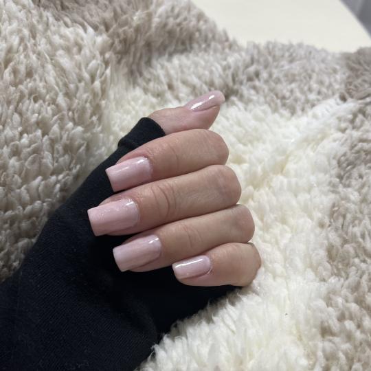 Amelini beauty concept #beograd Gel lak Manikir + gel lak RUBER baza + boja