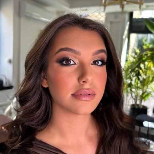 Esthetique Privé #beograd Make-up / šminkanje Profesionalno šminkanje + veštačke trepavice - ve