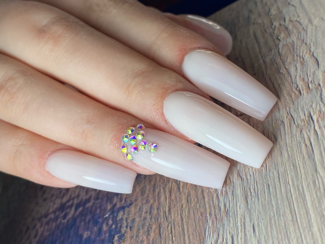 Frančeska beauty studio #novisad Korekcija noktiju Korekcija izlivanja noktiju gelom - XL dužina