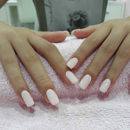 Nevena #beograd Manikir gel lak Manikir + gel lak