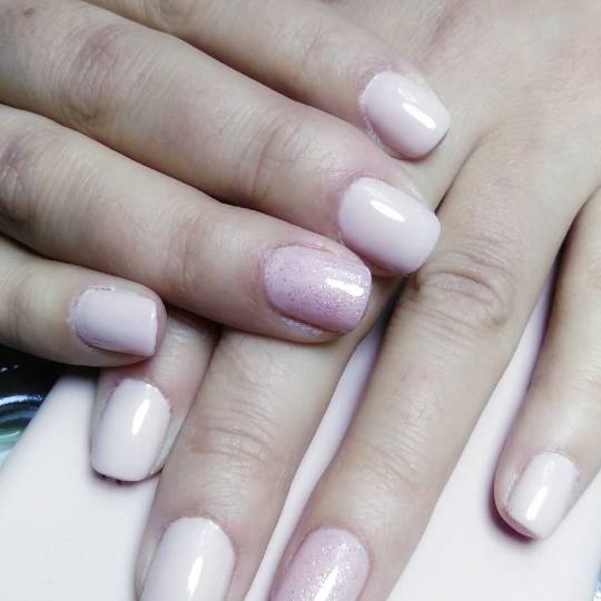 Headroom #beograd KOMBINOVANI MANIKIR + GEL LAK