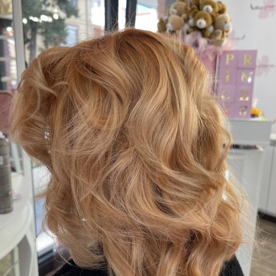Miss Princess Make up - Konjarnik #beograd Feniranje i stilizovanje Feniranje - kratka kosa