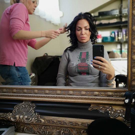 Bibi beauty centar #beograd Feniranje i stilizovanje Feniranje na ravno / lokne - kosa srednje duži