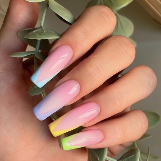 Almari Beauty Concept #kragujevac Korekcija noktiju Korekcija noktiju - L dužina