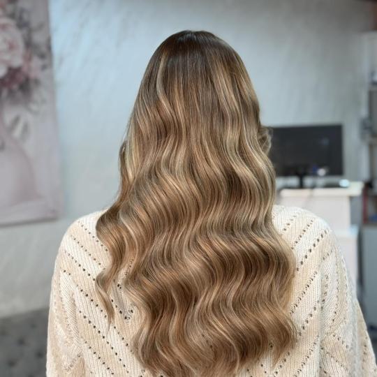 Exclusive Beauty Box #beograd Pramenovi Pramenovi na foliju + feniranje duge kose doplata