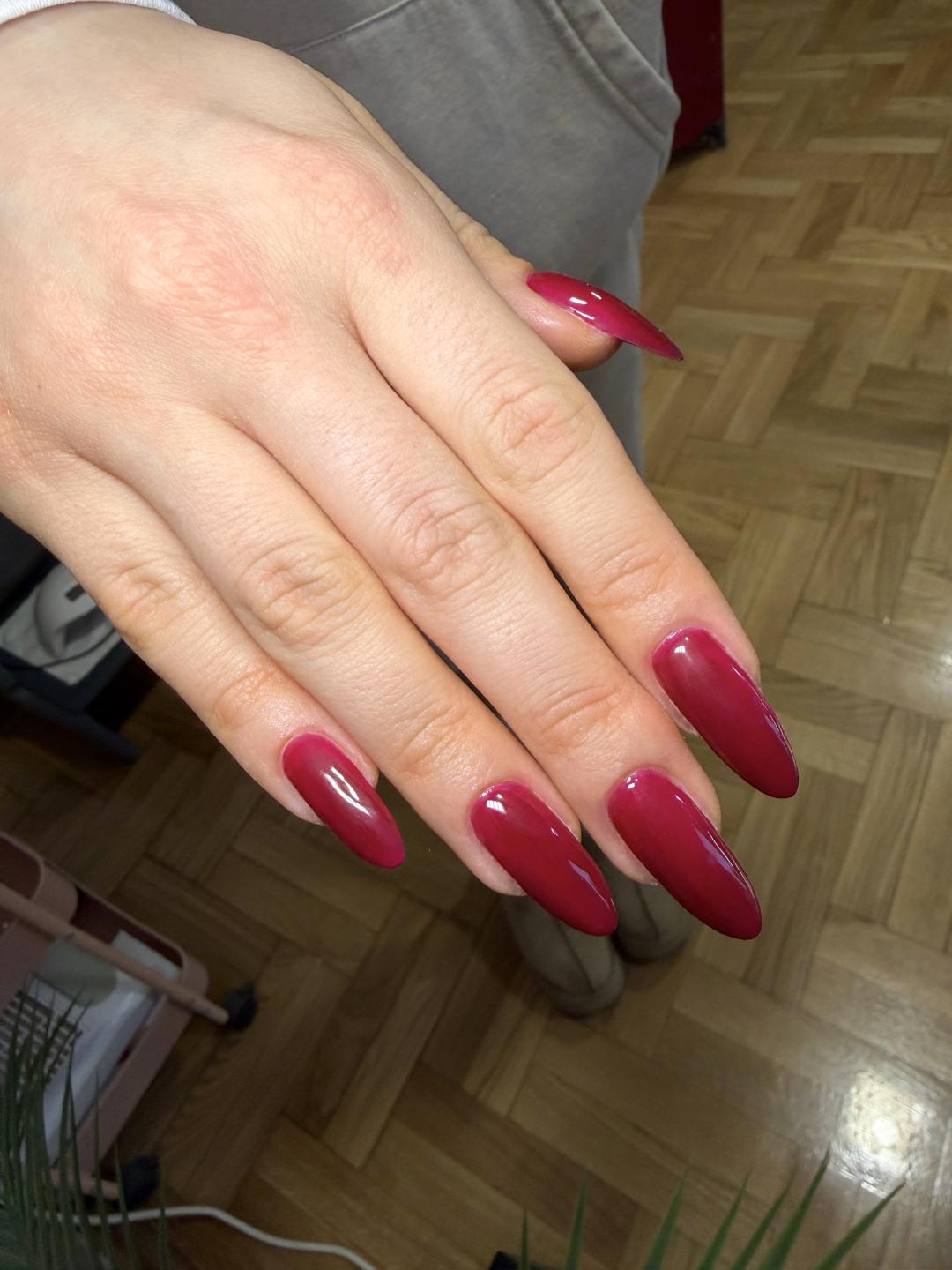 Korekcija izlivanja noktiju gelom - L dužina - Beauty room Zvezdara, Beograd Izlivanje noktiju Nokti Izlivanje noktiju, Beograd, Zvezdara