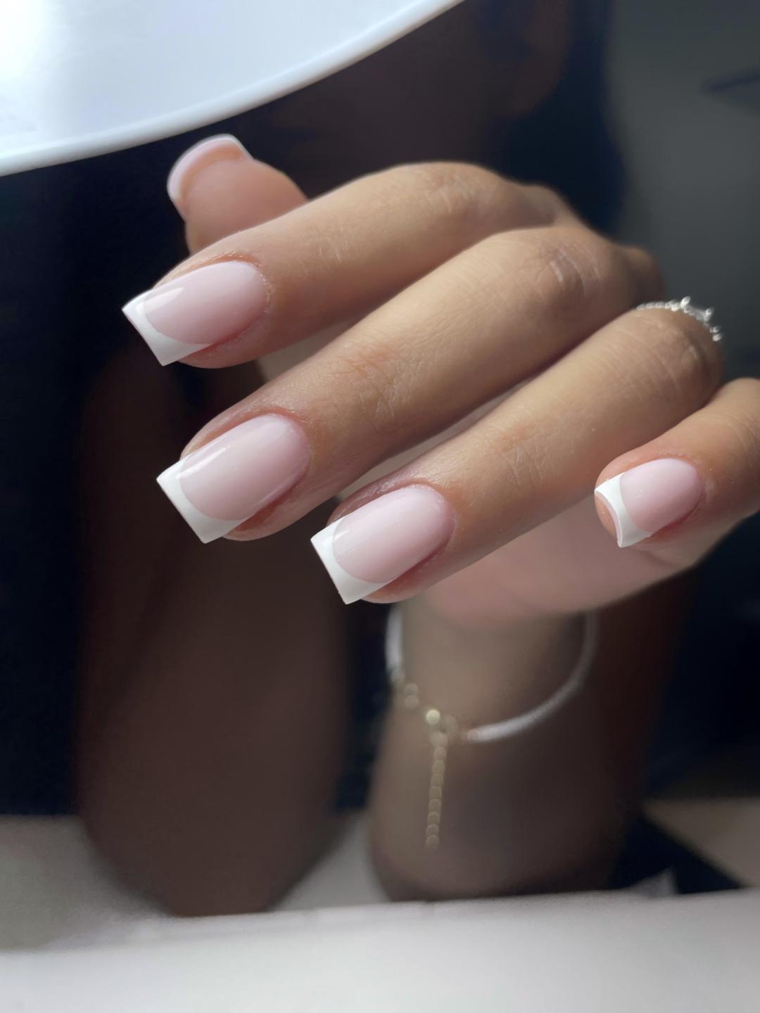 Korekcija (tudjeg materijala) noktiju gelom - Nails Studio, Beograd Korekcija noktiju Nokti Korekcija noktiju, Beograd, Banovo brdo