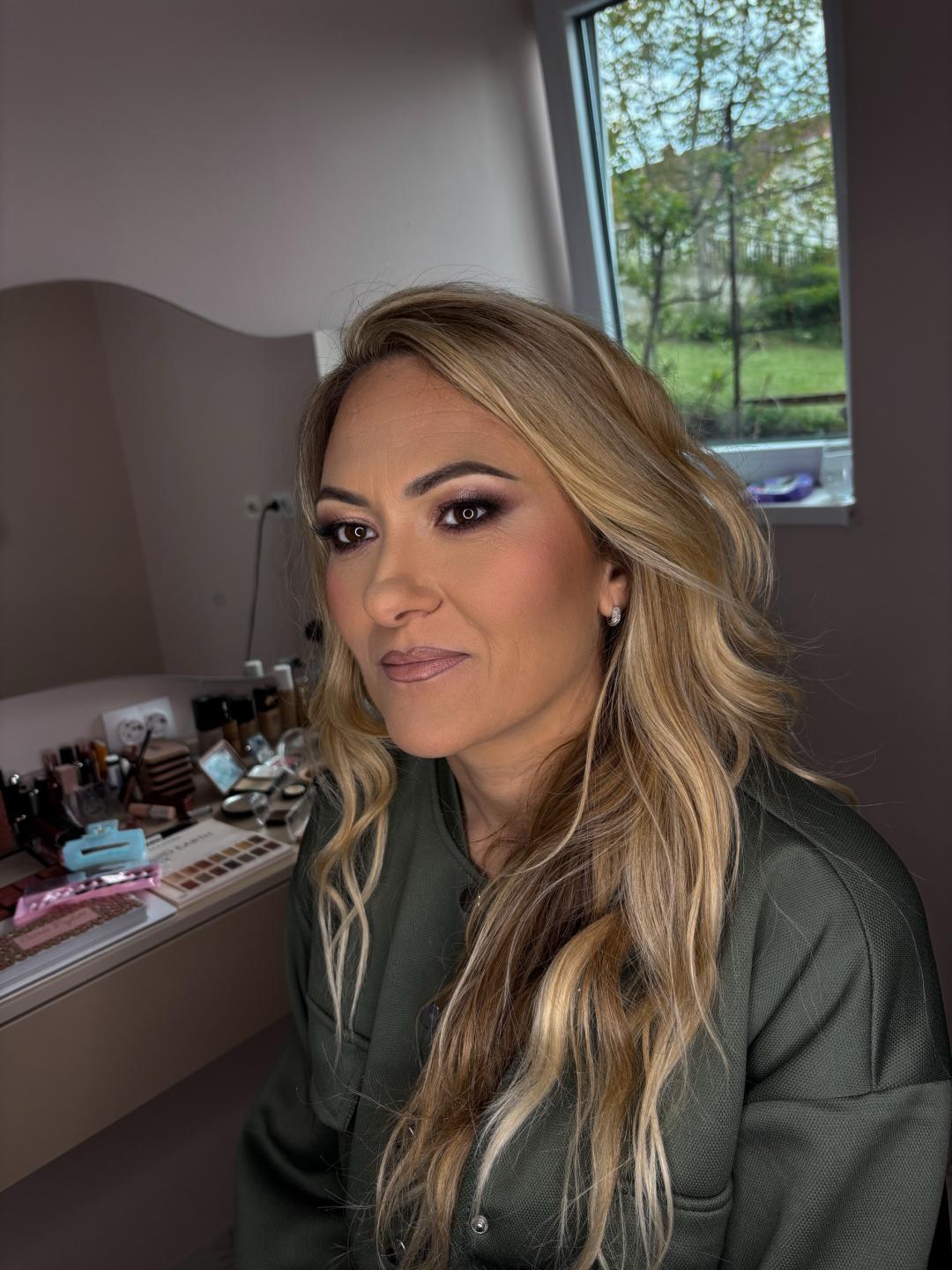 Profesionalno šminkanje - za svečane prilike - Aura Beauty, Beograd Make-up / šminkanje Lice Make-up / šminkanje, Beograd, Vračar, Čubura, Crveni krst