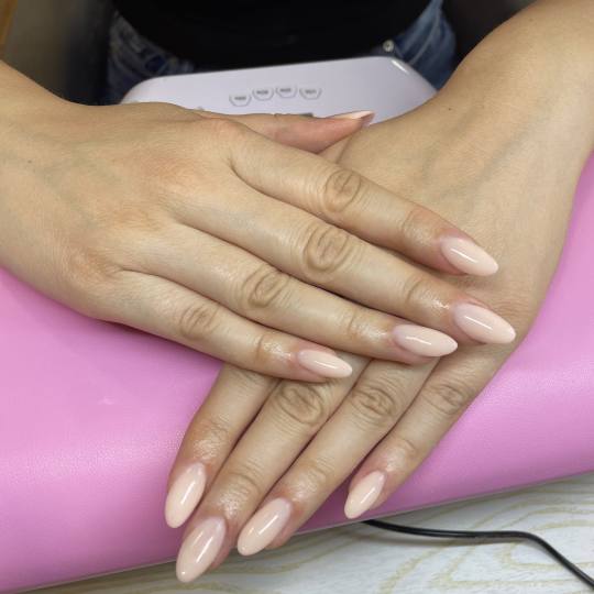 Beauty room Zvezdara #beograd Izlivanje noktiju Korekcija izlivanja noktiju gelom - M dužina