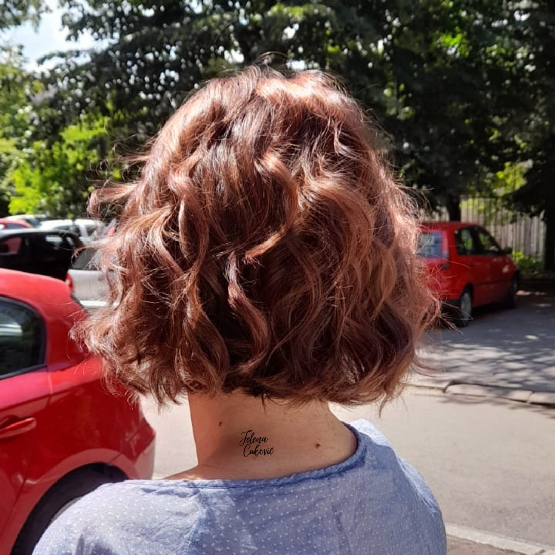 Studio Little Rose #beograd Feniranje i stilizovanje Feniranje na lokne - kratka kosa