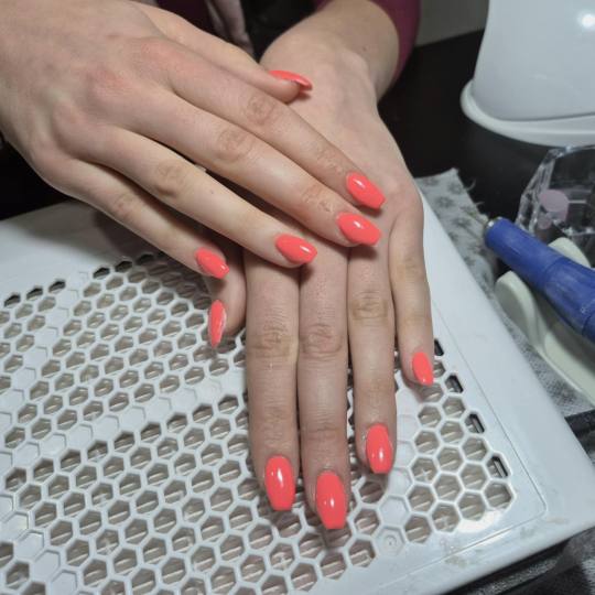 Krispy tattoo & nails #beograd Izlivanje noktiju Izlivanje noktiju gelom - M dužina Izlivanje nokti