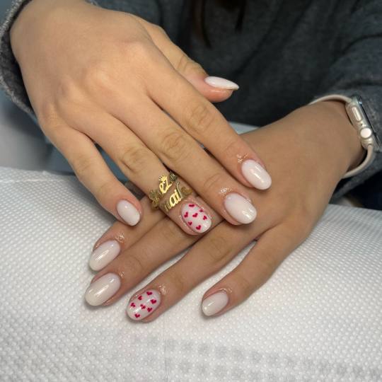 Sneža Nails #beograd Izlivanje noktiju Korekcija noktiju salonski rad - M dužina