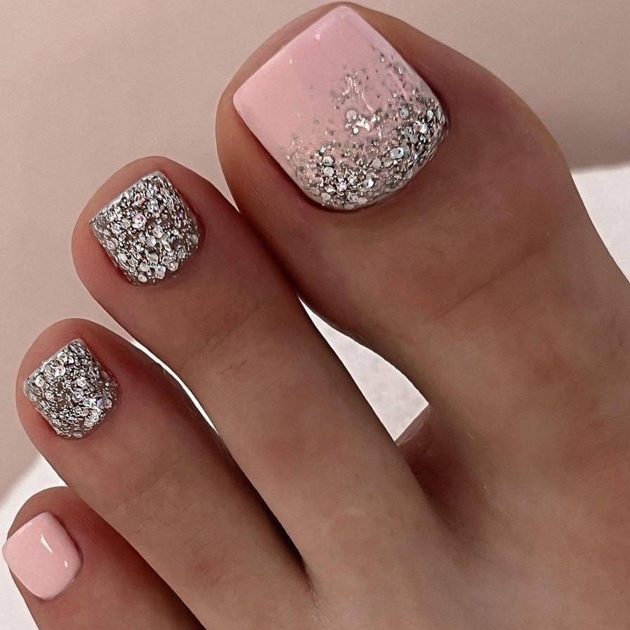Estetski pedikir + gel lak - Fresh Look, Beograd Estetski pedikir Nokti Estetski pedikir, Beograd, Zvezdara