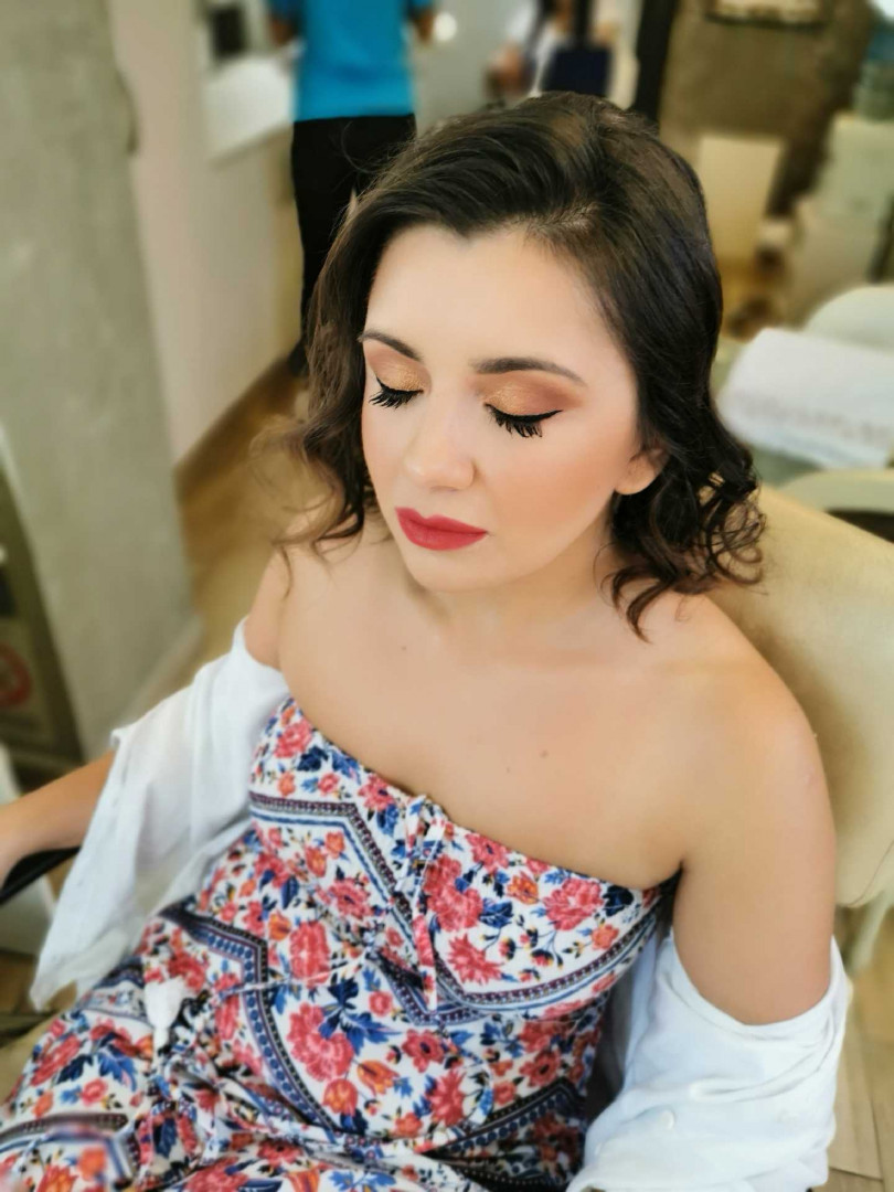 Bibi beauty centar #beograd Make-up / šminkanje Profesionalno šminkanje + veštačke trepavice