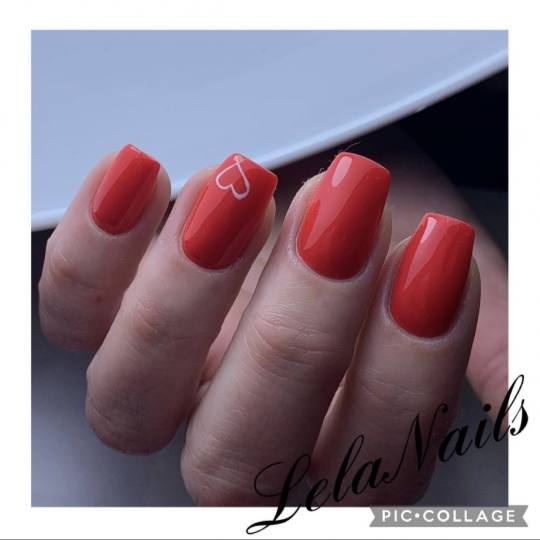 Lela Nails #beograd Gel lak Gel lak omogucava Vasim noktima da budu negovani lepi I sjajni. Zaboravi