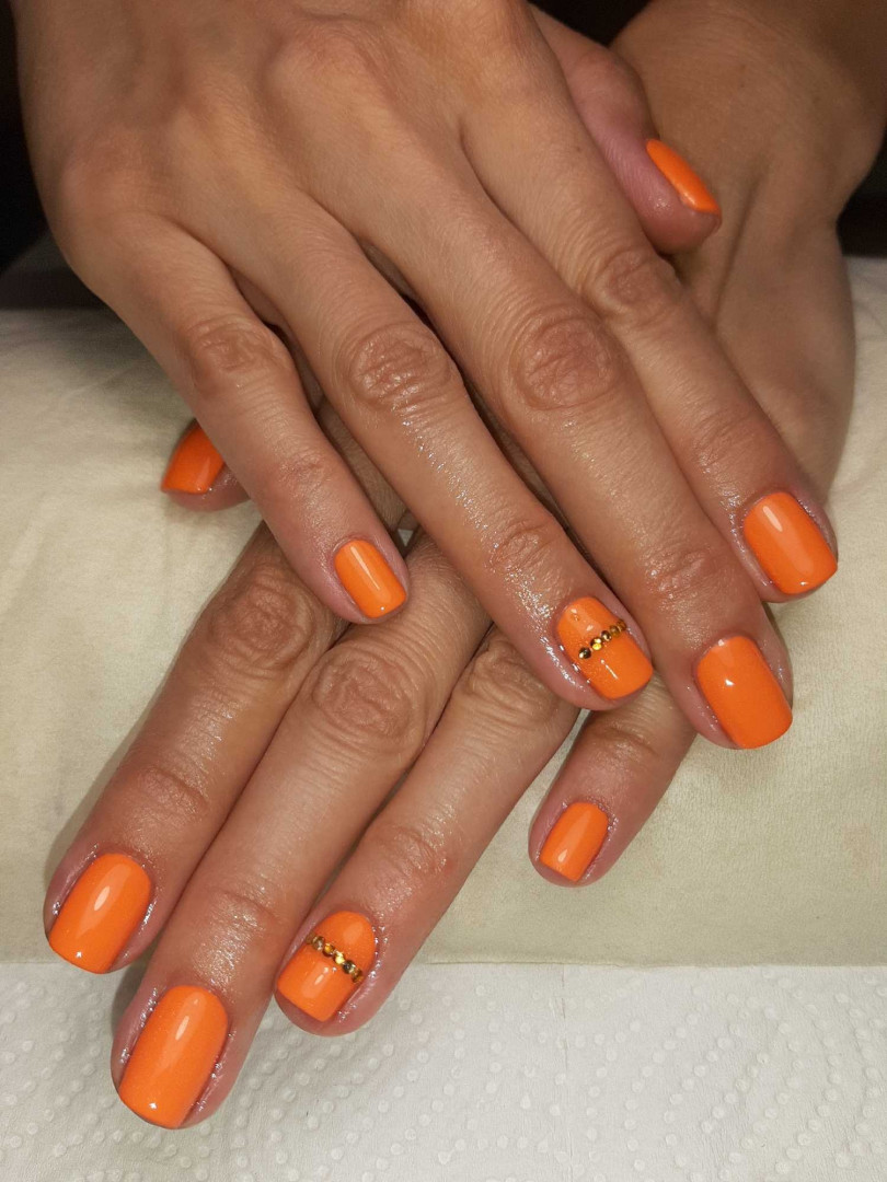 Ojačavanje prirodnih noktiju - gel lak baza - Migun centar relax, Beograd Gel lak Nokti Gel lak, Beograd, Centar, Stari grad, Dorćol