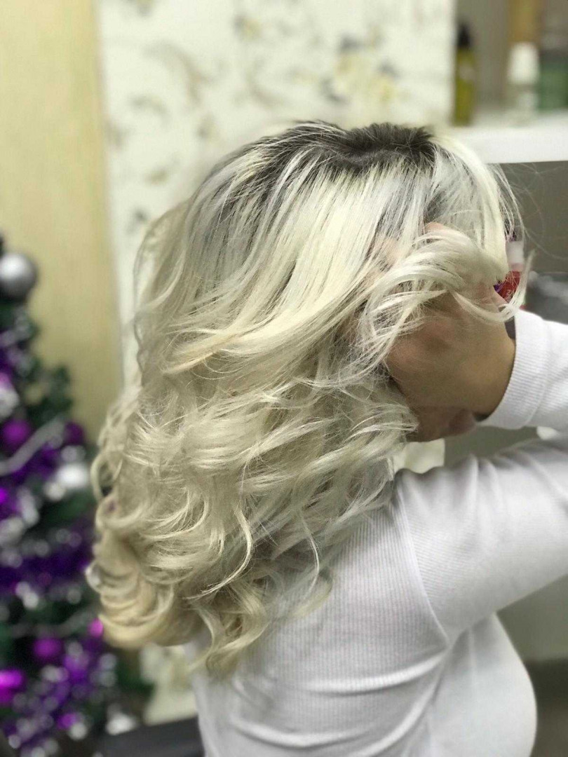 Farbanje cele dužine - duga kosa - Estetic studio Ognjanović, Beograd Farbanje kose Frizerski saloni Farbanje kose, Beograd, Vračar, Čubura, Crveni krst