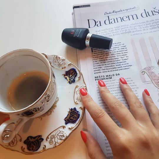 Unna Centar #beograd Manikir #trajnilak Spa manikir + gel lak CUCCIO COLOUR VENEER SOAK OFF SISTEM -