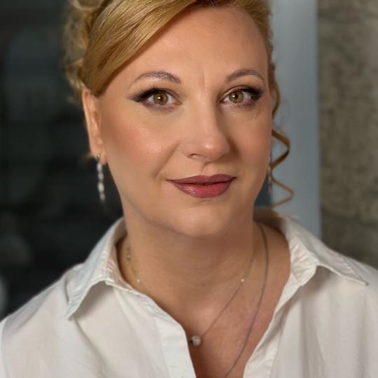 Dasha__Beauty #beograd Make-up / šminkanje Profesionalno šminkanje + svečana frizura