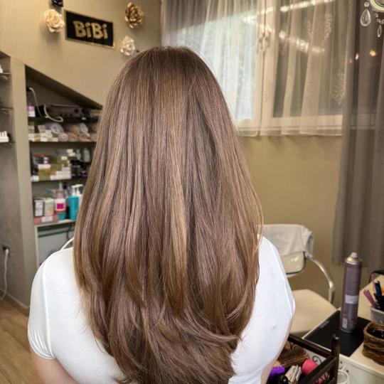 Bibi beauty centar #beograd Šišanje Žensko šišanje + feniranje na ravno / lokne - ekstra duga k