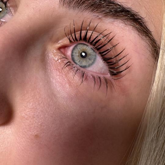 Golden beauty by Mimi #nis Trepavice Lash lift