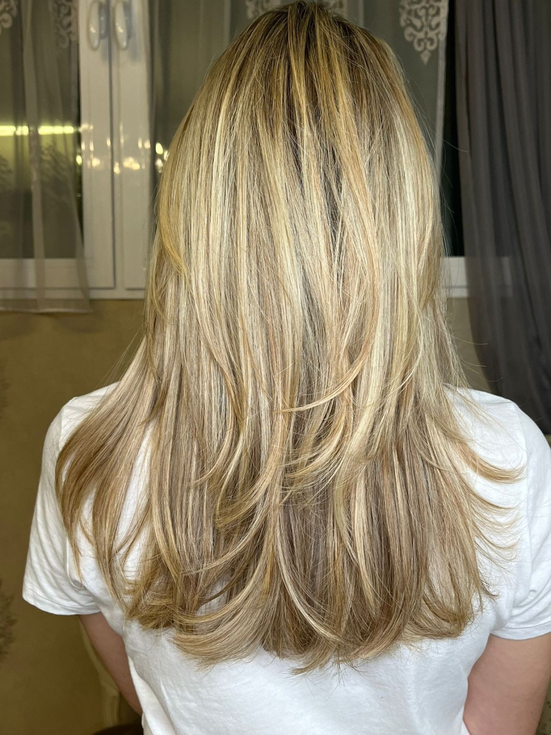 Bibi beauty centar #beograd Pramenovi Pramenovi na foliju u 1 / 2 boje / blanšem + olaplex+ preliv - duga kosa